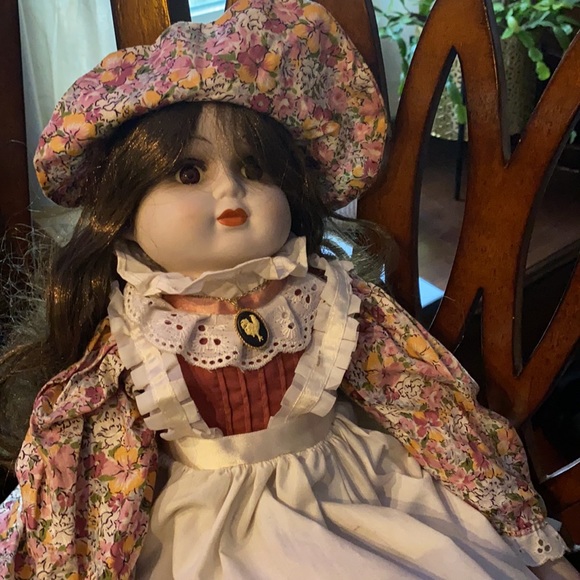 Doll - Picture 7 of 7